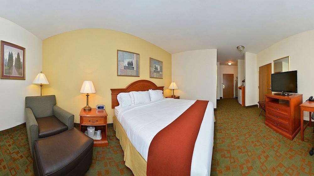 Holiday Inn Express Hotel & Suites Petersburg/Dinwiddie By Ihg Exterior foto